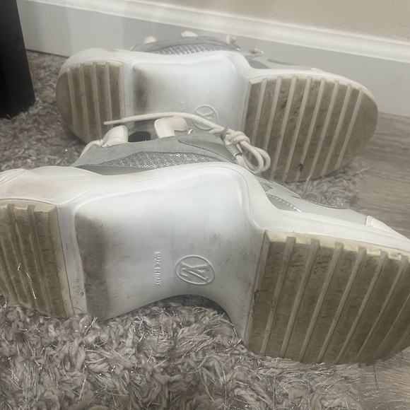 Might have to clean the soles of the inside, worn a couple times! - Picture 5 of 7